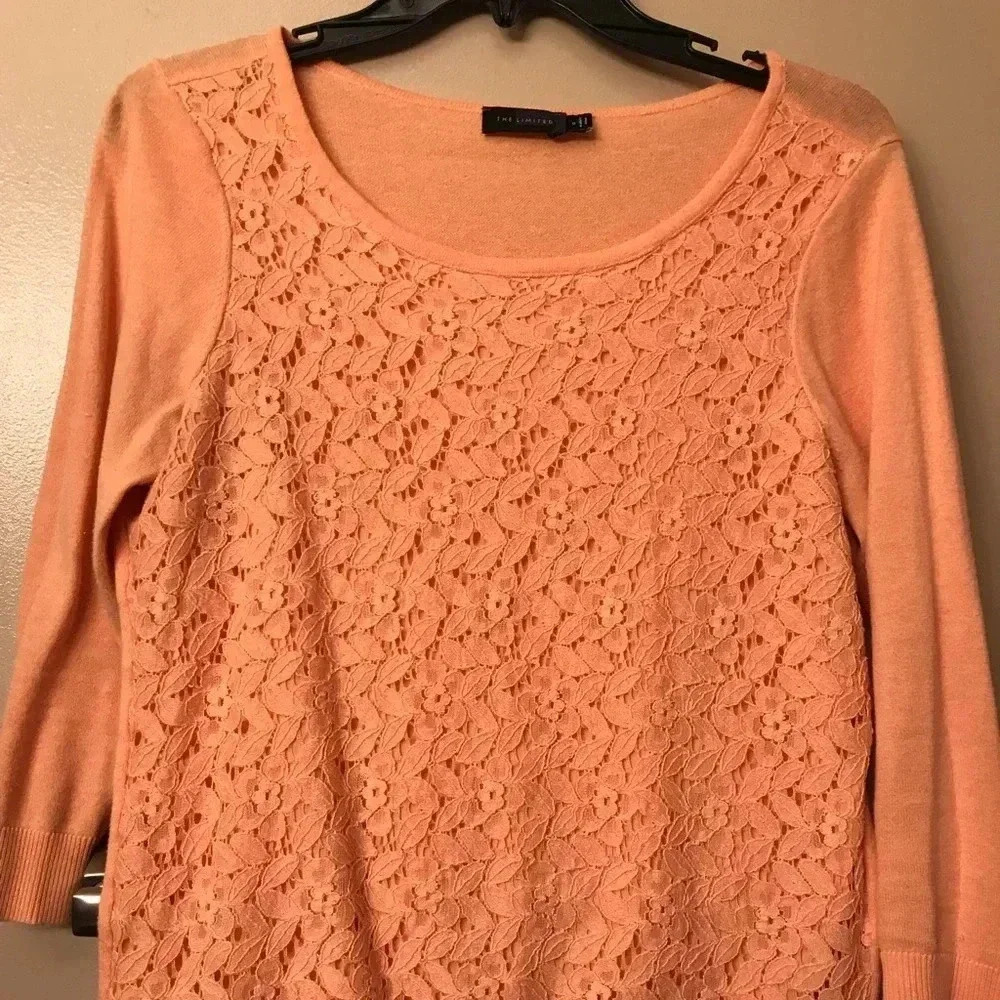 The Limited women’s‎ small peach summer sweater